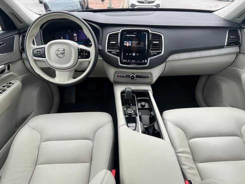 Used 2025 Volvo XC90 B6 Plus w/ Protection Package Premier image 7