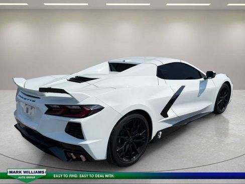 Used 2023 Chevrolet Corvette Stingray Preferred Conv w/ Z51 Performance Package RWD image 3