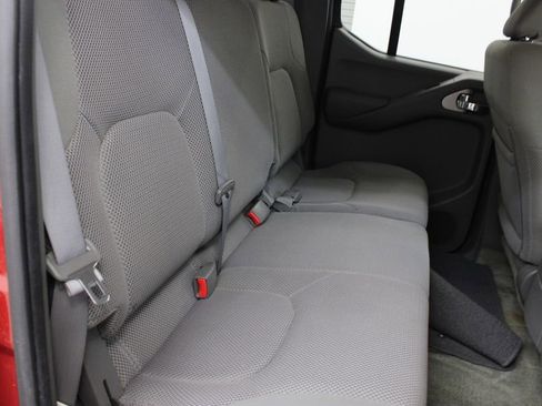 Used 2014 Nissan Frontier SV RWD image 16
