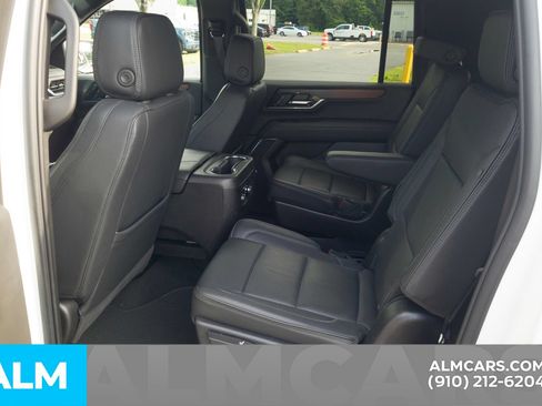 Used 2025 GMC Yukon XL Denali AWD/4WD image 20