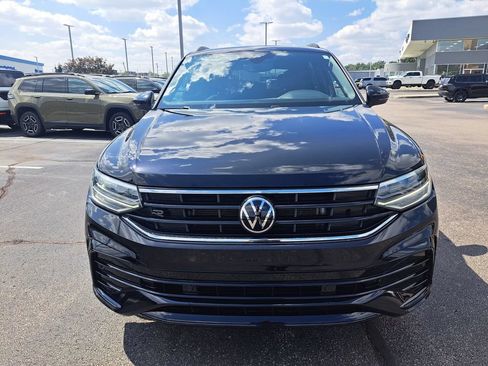 Used 2022 Volkswagen Tiguan SE R-Line AWD/4WD image 8