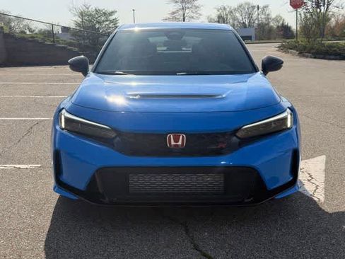 Used 2025 Honda Civic Type R image 2