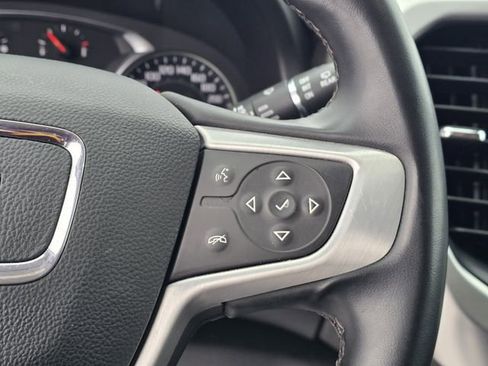 Used 2023 GMC Acadia SLT AWD/4WD image 12