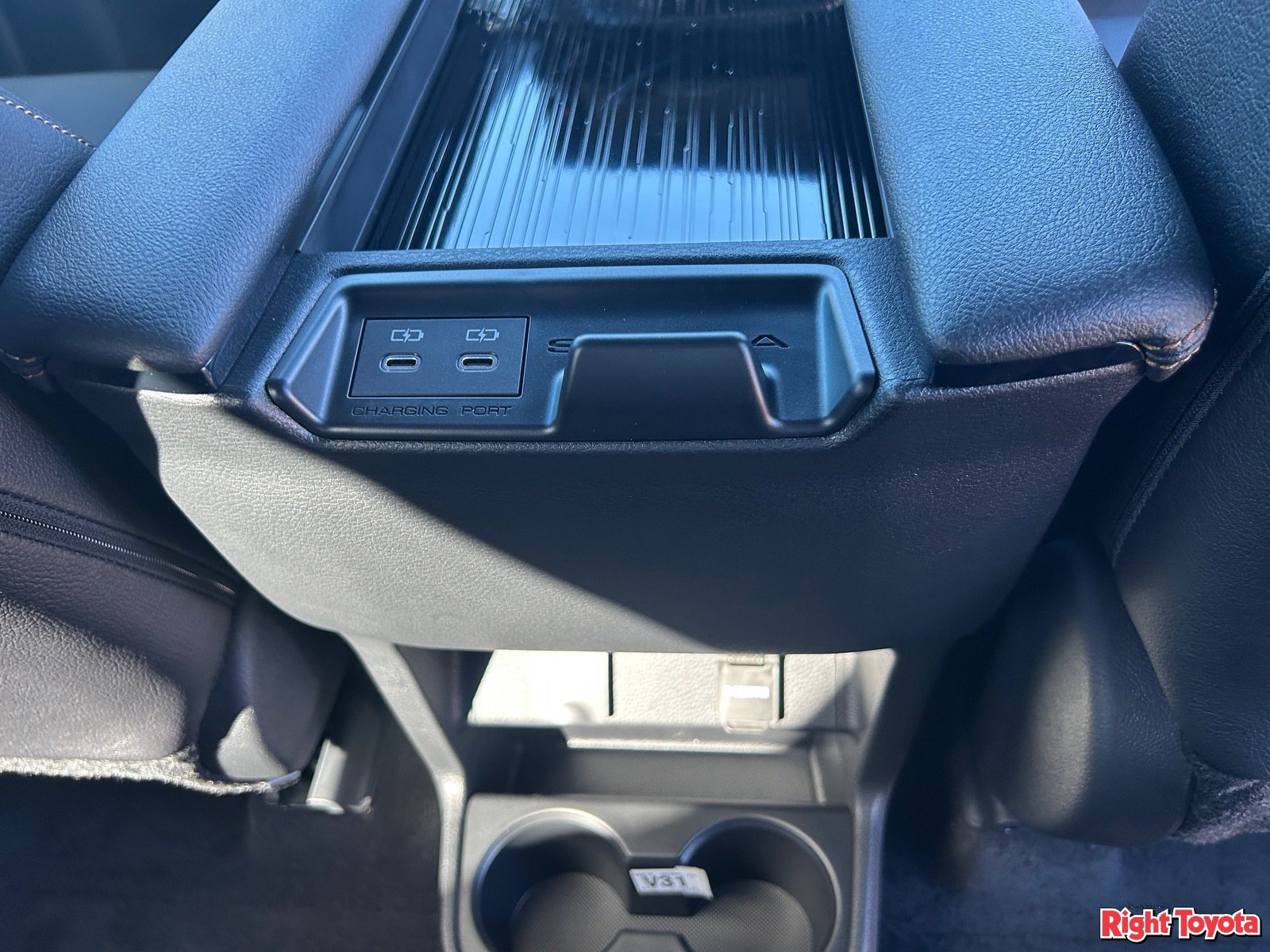 New 2026 Toyota Sienna XLE Woodland Edition AWD/4WD image 17