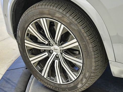 Certified 2025 Volvo XC90 B6 Plus image 10