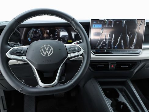 New 2026 Volkswagen Tiguan SE AWD/4WD image 20