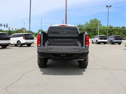 Used 2024 Chevrolet Colorado ZR2 w/ ZR2 Convenience Package III AWD/4WD image 15