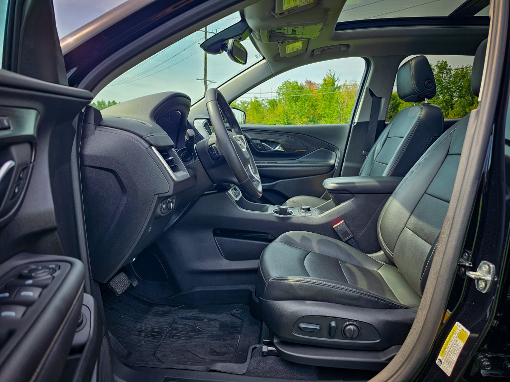 Used 2022 GMC Terrain SLT w/ Infotainment Package II AWD/4WD image 15