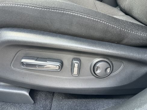 Used 2026 Honda CR-V EX image 12