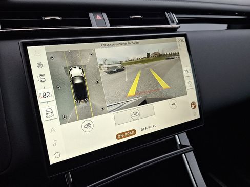 Used 2026 Land Rover Range Rover Velar Dynamic SE image 17