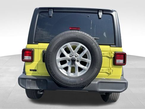 Used 2023 Jeep Wrangler Unlimited Sport AWD/4WD image 10