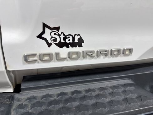 Used 2023 Chevrolet Colorado W/T RWD image 32