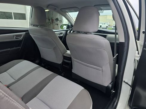 Used 2018 Toyota Corolla LE FWD image 11