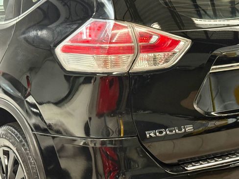 Used 2015 Nissan Rogue S AWD/4WD image 12