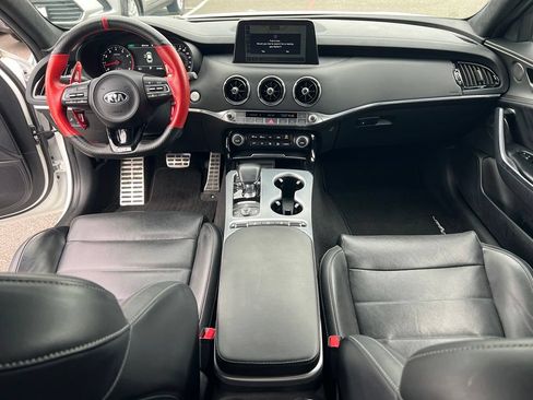 Used 2021 Kia Stinger GT2 image 14