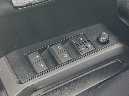 Used 2021 Toyota Tacoma TRD Off-Road image 21