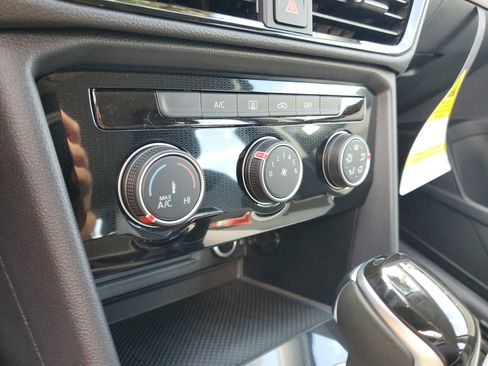 New 2025 Volkswagen Taos S image 21