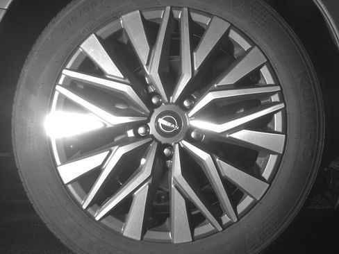 Used 2025 Nissan Altima 2.5 SV FWD image 15