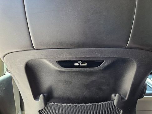 Certified 2023 Chrysler Pacifica Touring-L image 16