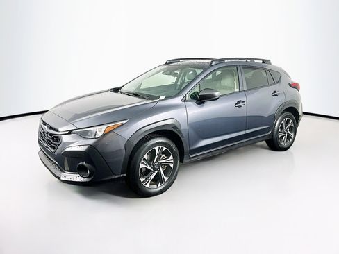 Used 2024 Subaru Crosstrek 2.0i Premium image 3