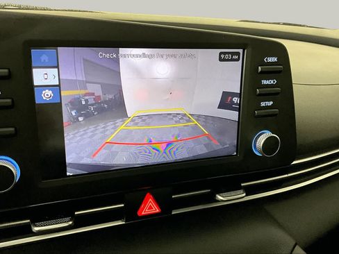 Used 2025 Hyundai Elantra Hybrid FWD image 26