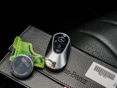 Used 2023 Mercedes-Benz S 580 4MATIC Sedan w/ AMG Line image 93
