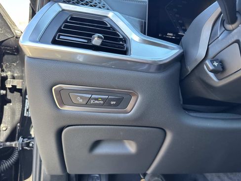 New 2026 BMW X7 M60i image 31