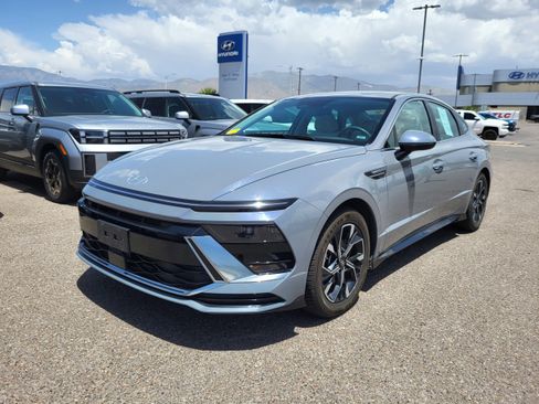 Certified 2024 Hyundai Sonata SEL FWD image 1