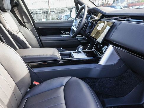 New 2026 Land Rover Range Rover SE AWD/4WD image 17