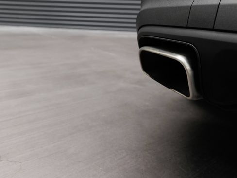 Certified 2025 Porsche Cayenne E-Hybrid AWD/4WD image 31