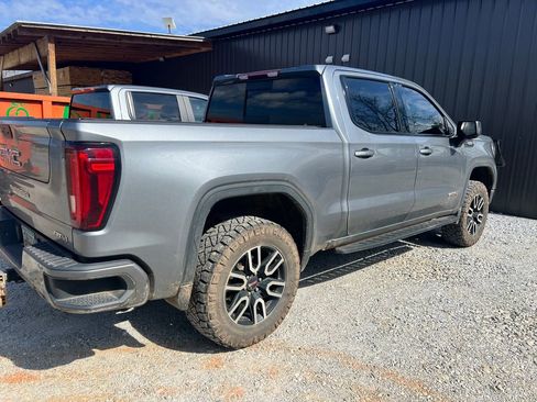 Used 2022 GMC Sierra 1500 AT4 w/ AT4 Preferred Package image 5