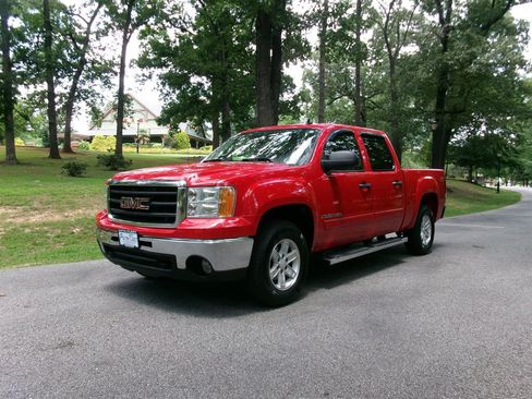 Used 2009 GMC Sierra 1500 SLE w/ Power Pack Plus AWD/4WD image 1