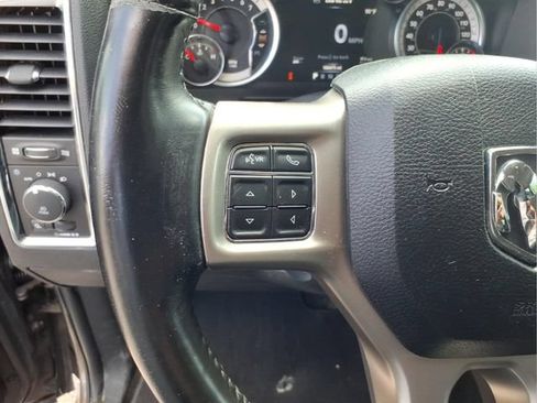 Used 2018 RAM 1500 Laramie AWD/4WD image 18