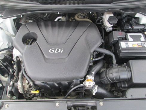 Used 2016 Hyundai Veloster w/ Option Group 02 FWD image 19
