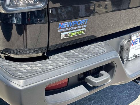 Used 2021 Jeep Gladiator Overland w/ Popular Equipment Package AWD/4WD image 9