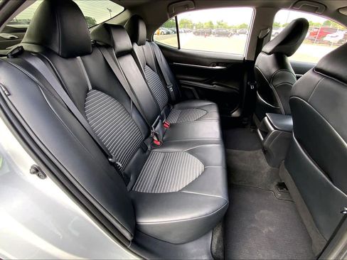 Used 2023 Toyota Camry SE FWD image 19