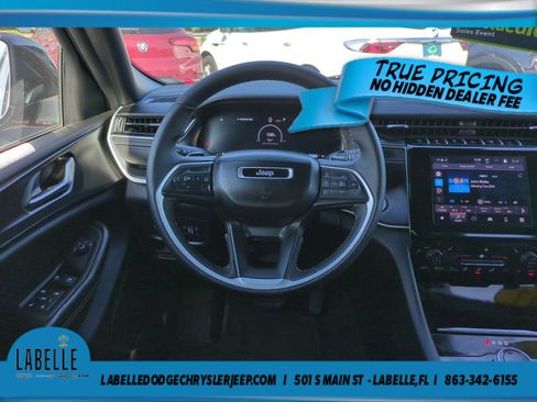 Used 2024 Jeep Grand Cherokee Altitude AWD/4WD image 16