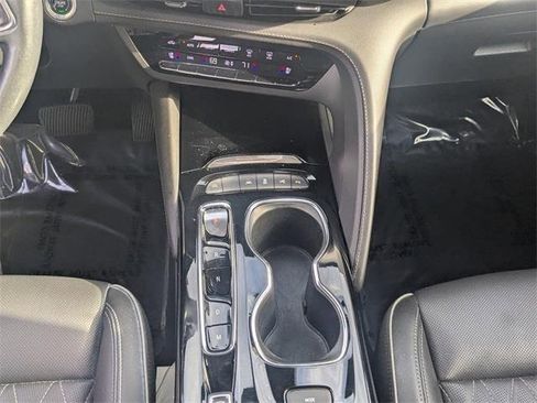 Used 2022 Buick Envision Avenir w/ Technology Package II image 19