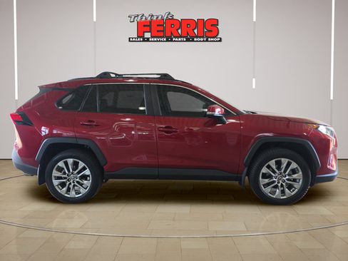 Used 2021 Toyota RAV4 XLE Premium AWD/4WD image 4