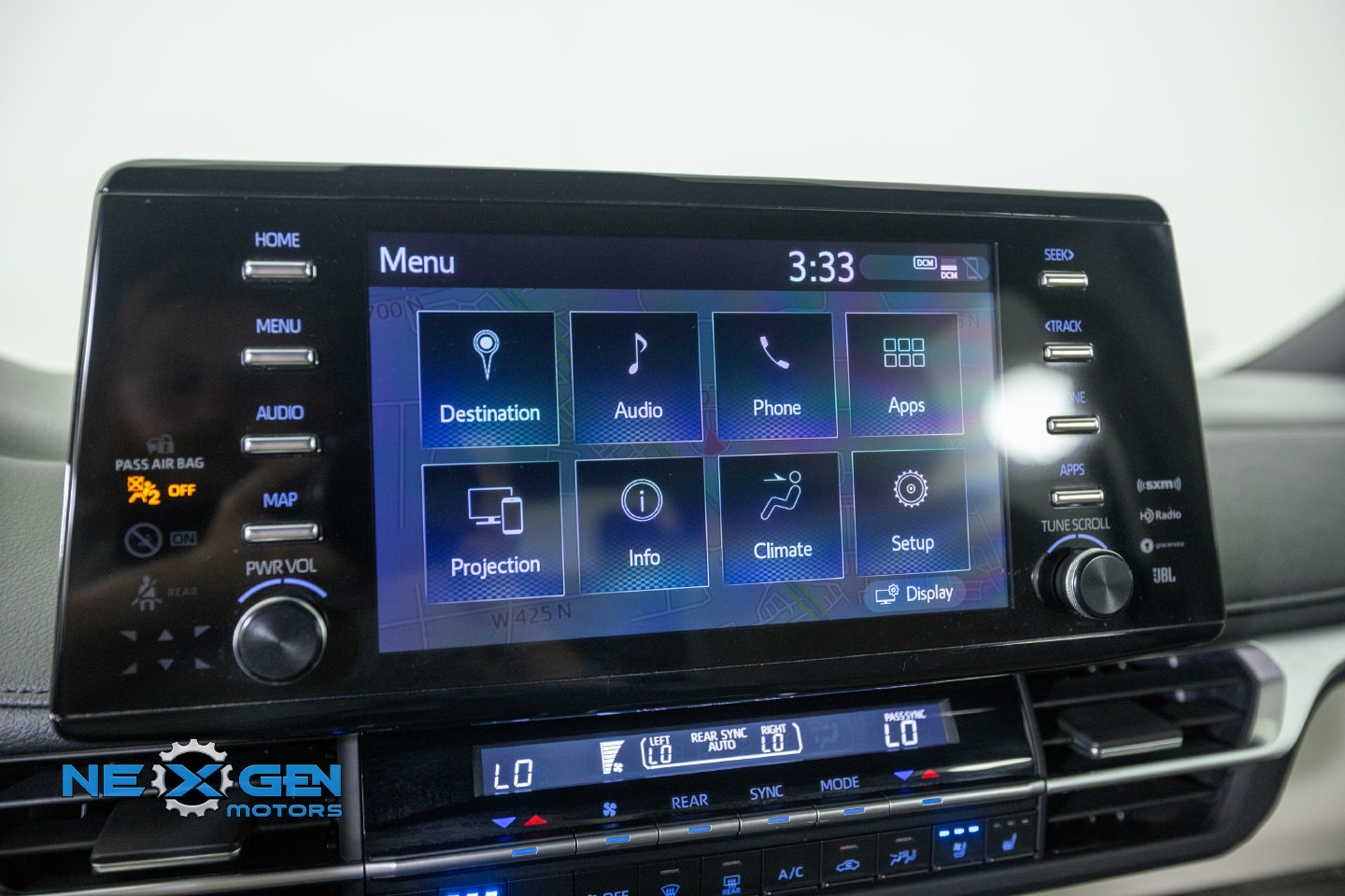 Used 2024 Toyota Sienna Limited AWD/4WD image 19