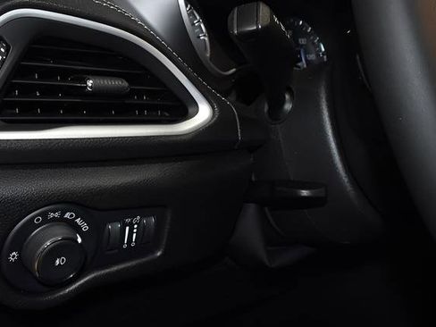 New 2026 Chrysler Pacifica Select w/ S Appearance Package AWD/4WD image 24