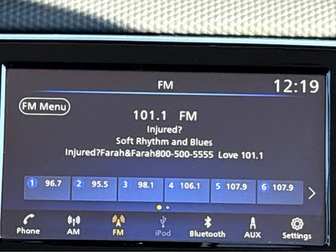 Used 2023 Nissan Kicks S image 7