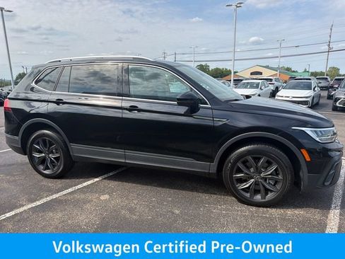 Certified 2023 Volkswagen Tiguan SE FWD image 2