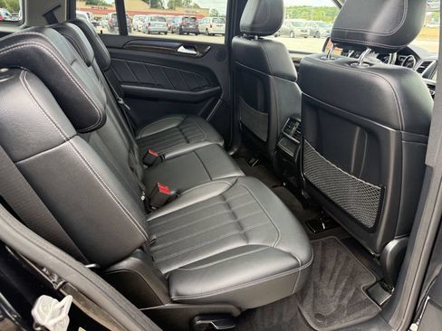 Used 2015 Mercedes-Benz GL 450 4MATIC image 29