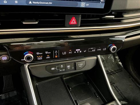 Used 2025 Kia Carnival SX Prestige FWD image 15