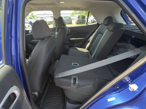 Used 2023 Hyundai Venue SEL w/ Cargo Package image 14