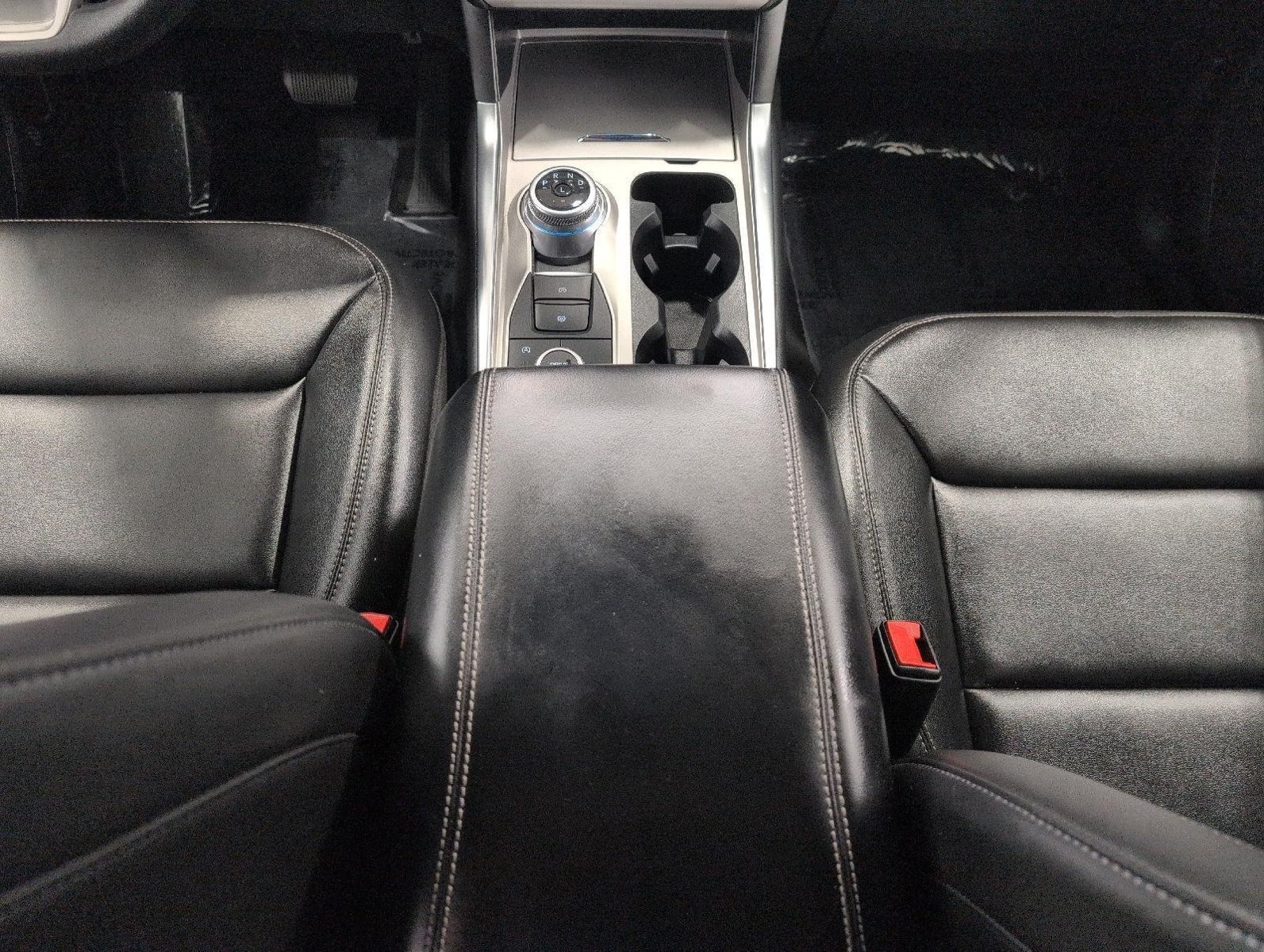 Used 2024 Ford Explorer XLT w/ Equipment Group 202A AWD/4WD image 45