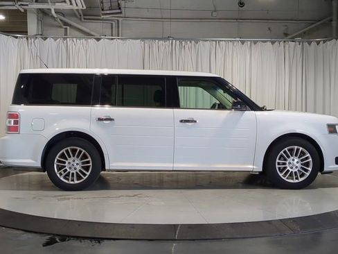 Used 2016 Ford Flex SEL w/ Equipment Group 202A AWD/4WD image 11