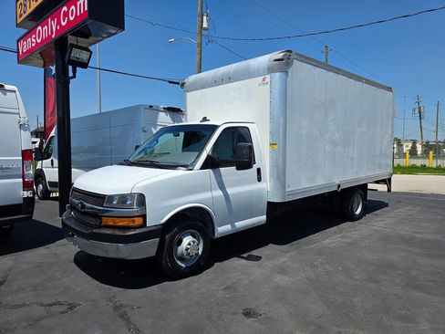 Used 2020 Chevrolet Express 3500 Extended w/ Power Convenience Package RWD image 28