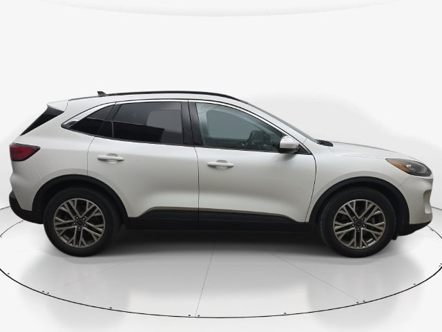 Used 2022 Ford Escape SEL w/ Technology Package FWD image 4
